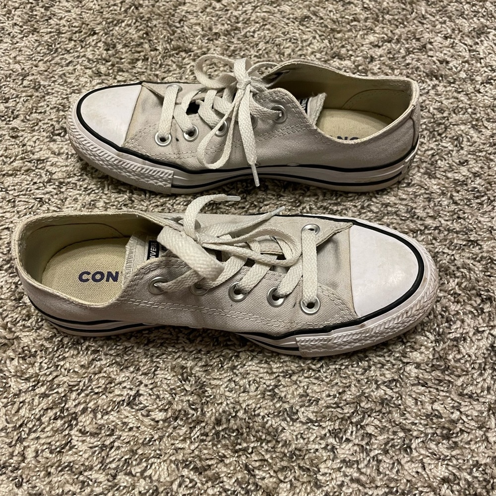 Womens converse - Picture 2 of 3